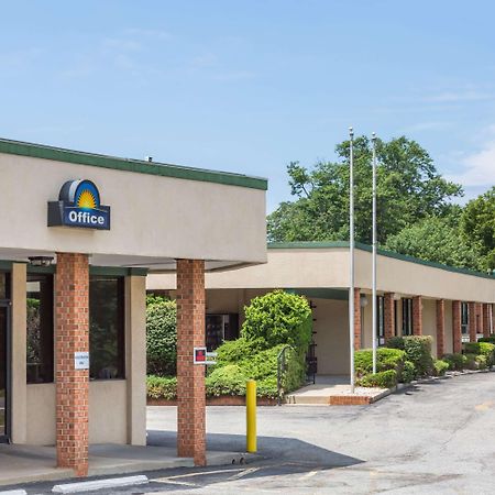 Days Inn By Wyndham Bedford Εξωτερικό φωτογραφία